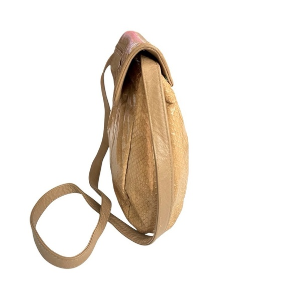 Vintage Clemente Brown Snakeskin
Bow Crossbody Bag - Picture 3 of 16